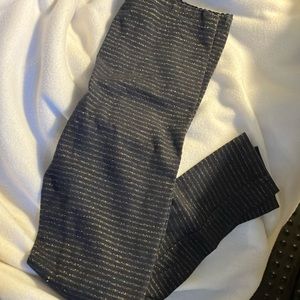 Tea Collection Size 8 Black Metallic-striped leggings/pants EUC